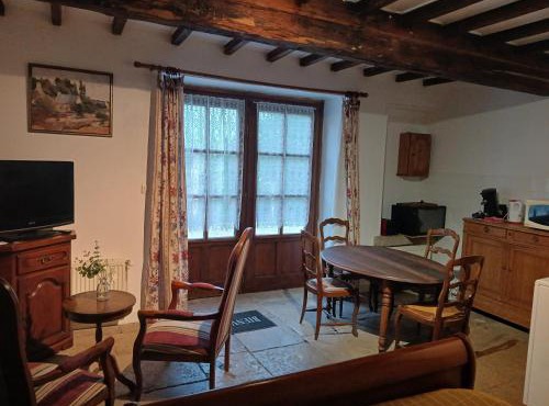 Maison studio village médiéval