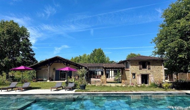 Maison Sympa , Grande Piscine , Aucuns vis à vis et la Fibre !