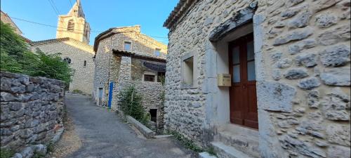 Maison T2 village Gorges Ardèche