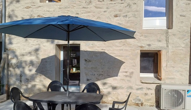 Maison ,terrain Clos. Chiens . Ancv.wi-fi. Parking. 5 Minutes des Commerces