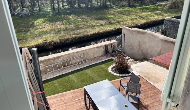 Maison Terrasse au Bord de L'eau
