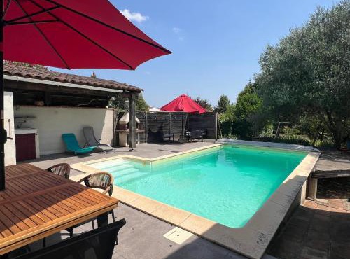 Maison tout confort avec piscine et climatisation