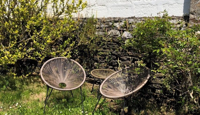 Maison Typique de L'ile D'yeu, Avec Jardin, 2min du Port et 200 de la Plage