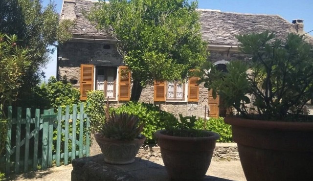 Maison Typique Village Corse