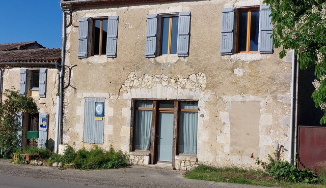 Maison Typique Gasconne de Village Avec Jardin