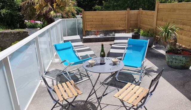 Maison typique pour 4 personnes, jardin clos et fleuri, proche plage