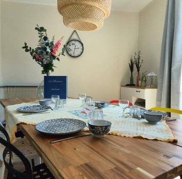 Maison vue sur le Rhône à proximité du port