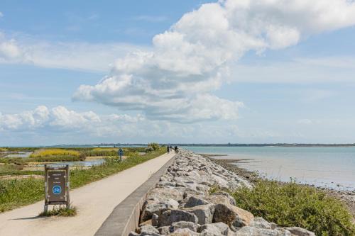 Maison vue mer et marais salants