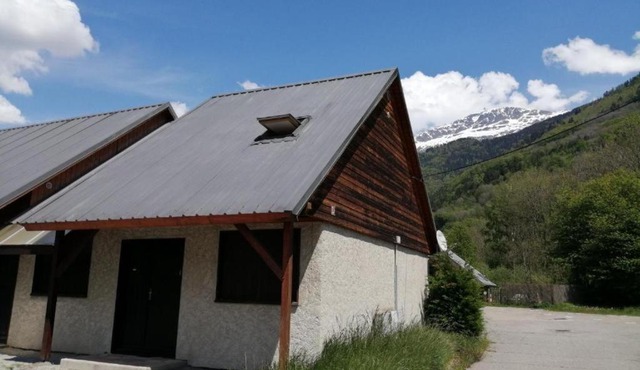 Maison vue Montagne avec jardin