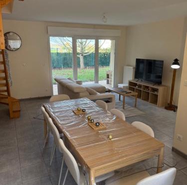 Maison vue sur le lac et proche du golf !