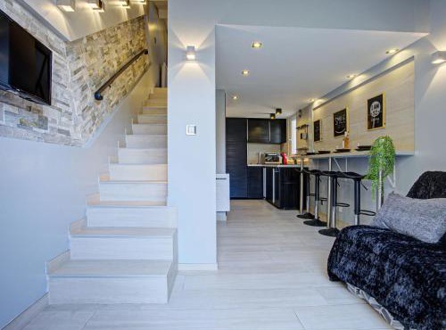 Maisonette avec cours privative dans residence securisée avec Piscine