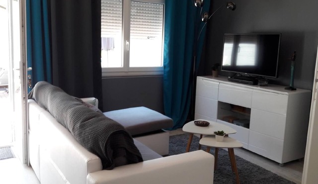 Maisonette for 2 quiet with garden + WIFI near the beach