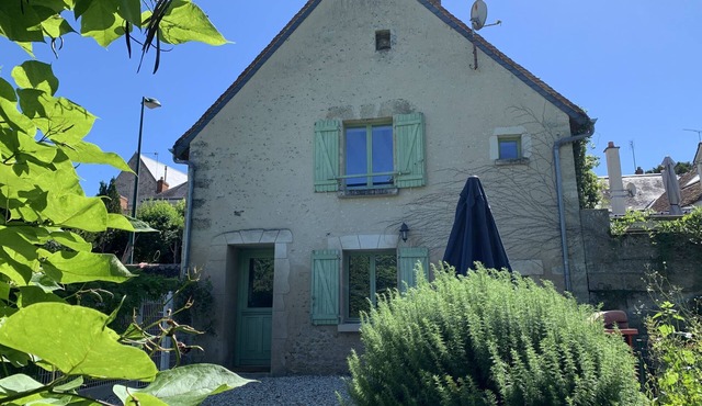 Maisonette in Orbigny, 10 minutes from Beauval Zoo and the Châteaux.