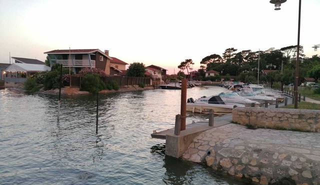 Maisonette in the old port, 50 meters from the beach.