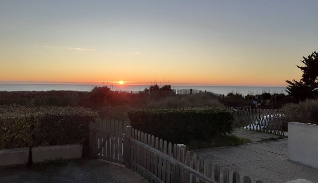 Maisonette with sea view terrace and proximity to the sea.
