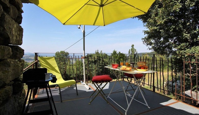 Maisonnette de Maze in Rocherols, 20 minutes from Le Puy-en-Velay