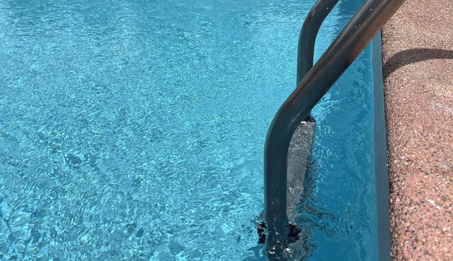 Maisonnette Accolée St Ferréol le lac/vacations at the foot of the Black Mountain