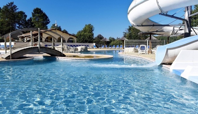 Maisonnette Avec Accès 2 Piscines