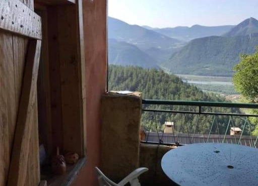 Maisonnette avec terrasse et vue imprenable