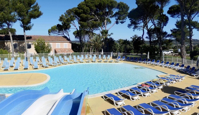 Maisonnette Duplex | Accès Mini-Golf + Piscine