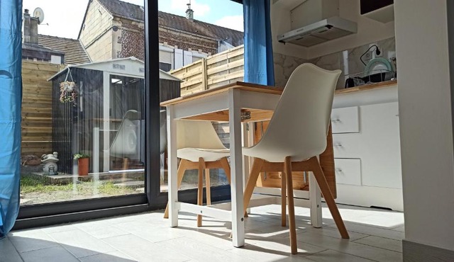 Maisonnette entière et privée, 600m de la gare