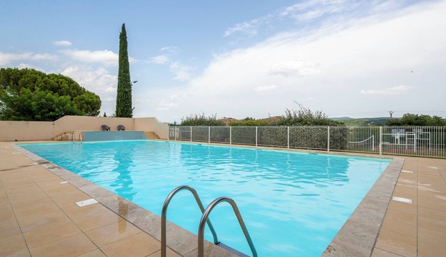 Maisonnette in the heart of a vacation village, close to the Ardèche gorges.