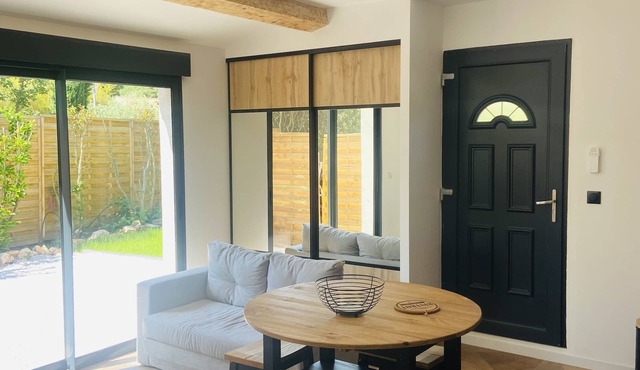 Maisonnette Indépendante Avec Jardin Privatif et Parking