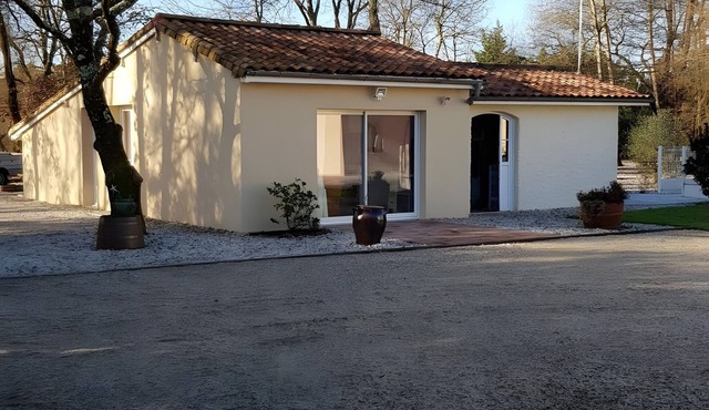 Maisonnette Le Cabassou du Médoc – Ground Floor, Near Beaches, Terrace, Pool Access