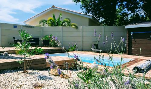 Maisons avec jacuzzi ou piscine au cœur du Médoc