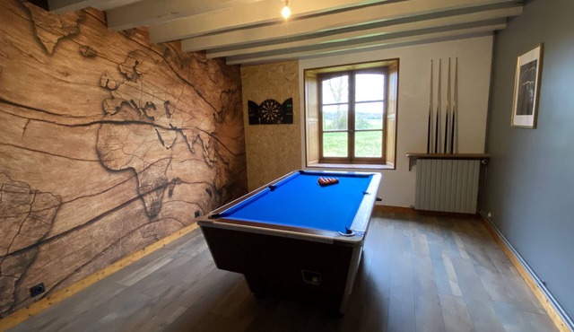 Maisons de Campagne à Dollon de 290m2 Toute Équipée Avec Billard et Jacuzzi