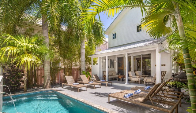 ~ MAISONS de LUXE ~ 2 Stunning Homes w/Private Pool ON DUVAL.