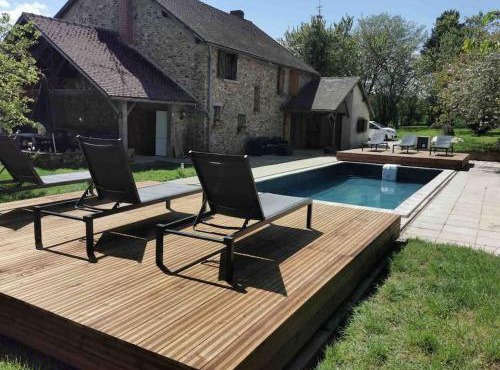 MAISONS - SAUNA, HAMMAN ET PISCINE. FÊTES INTERDIT