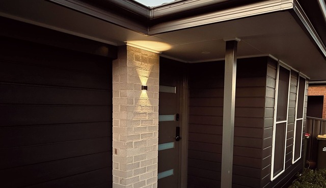 Maitland Getaway | Spa, EV Charger, Pet Friendly