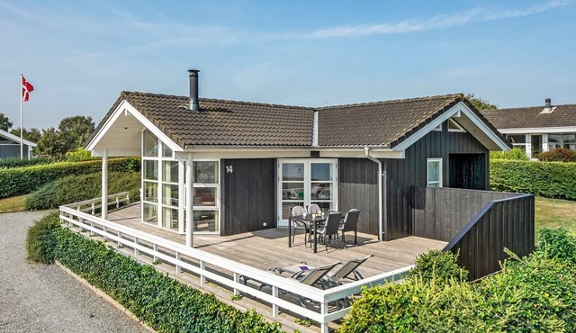 "Maj" - 150m from the sea by Interhome