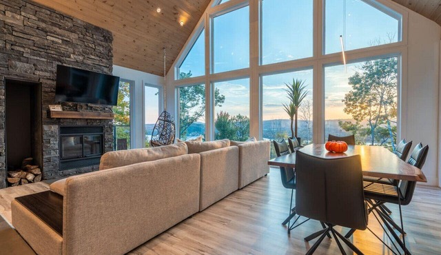 Majesta & Lumina| Sleeps 20 |Pool Table | Hot Tubs