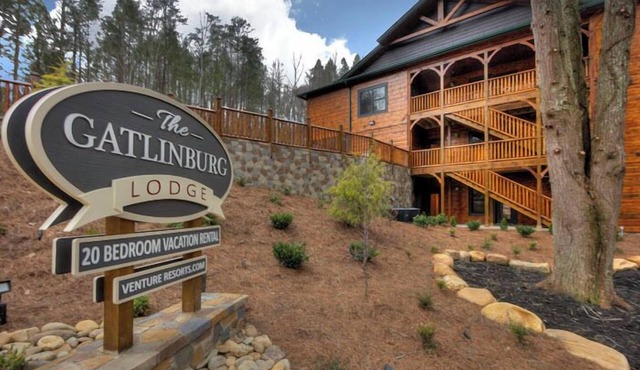 Majestic 20‑Bedroom Retreat w/Amazing Amenities