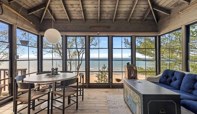 Majestic Beachfront Beauty on the Sunset Coast