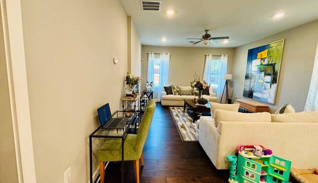 Majestic House/3BR/8PX/Parking/BBQ at Stonecrest
