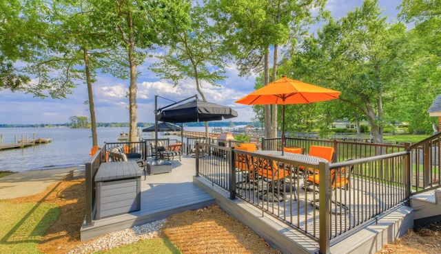 Majestic Lake Murray Retreat