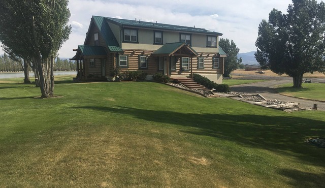 Majestic Log home on Private Lake- Close to Fly Fishing, Swimming & Hiking