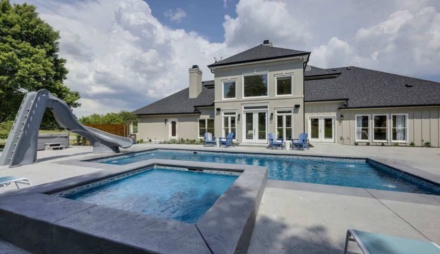 Majestic Manor-Hundred Acre-Pool/Spa/Golf & more!