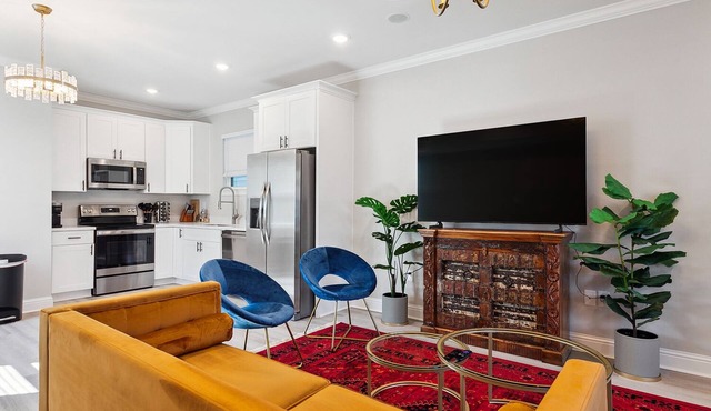 Majestic Mid-City Marvel Near French Quarter, Walk to Streetcar, 3BR/3B