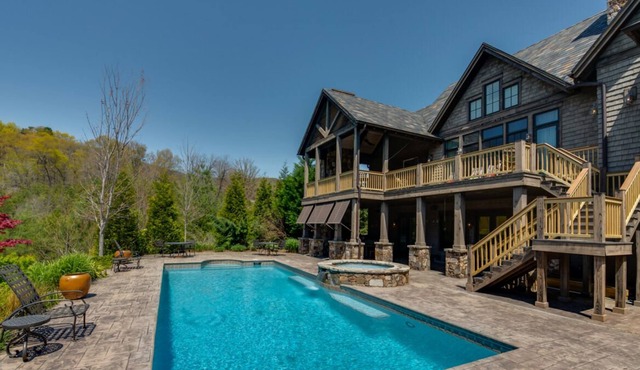 Majestic Mountain Retreat with Pool !