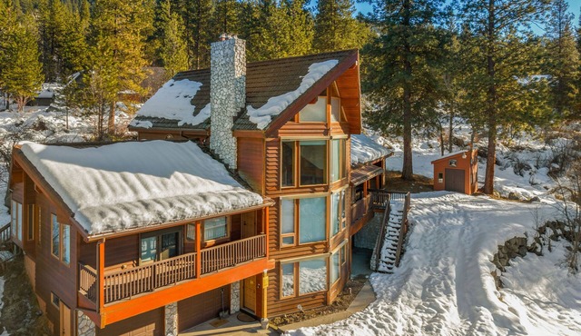 Majestic Mountain View Home Near Leavenworth
