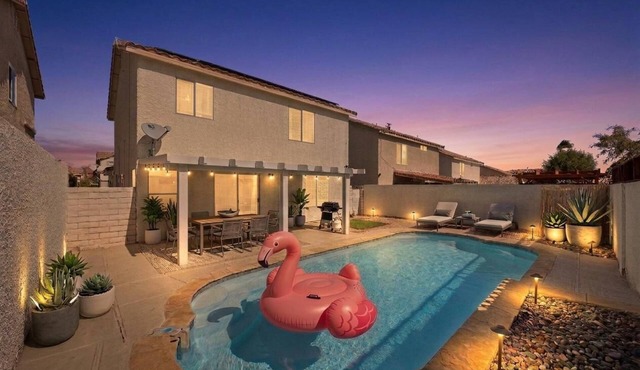 Majestic Pine 4bd/3 bath Wifi Pool BBQ grill