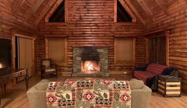 Majestic Tranquil 3-bedroom cabin for a relaxing getaway