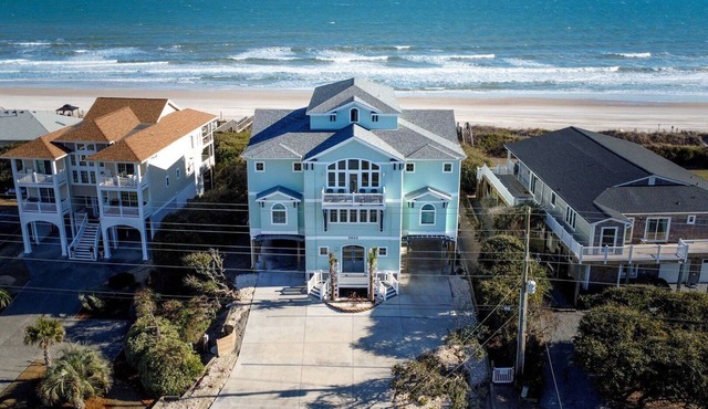 Majestic View: Luxurious 8-bedroom oceanfront home in North Topsail Beach for up to 30 guests.