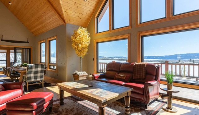 MAJESTIC VIEWS | Family Lodge | Large Deck