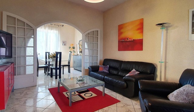 Majestic Villa in Homps with Private Pool