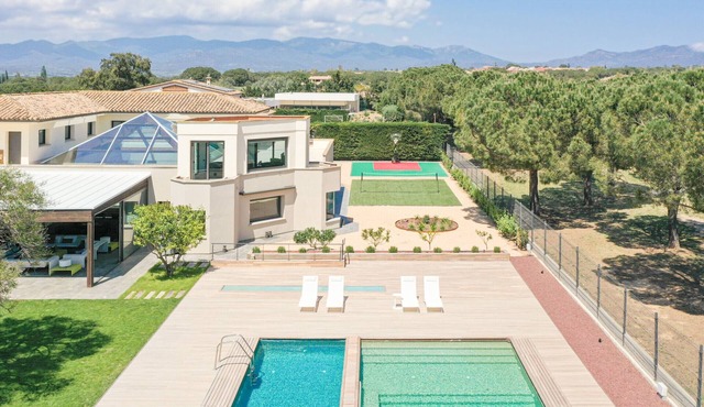 Majordoms Golf Peralada – Luxury Villa with Pools & Entertainment